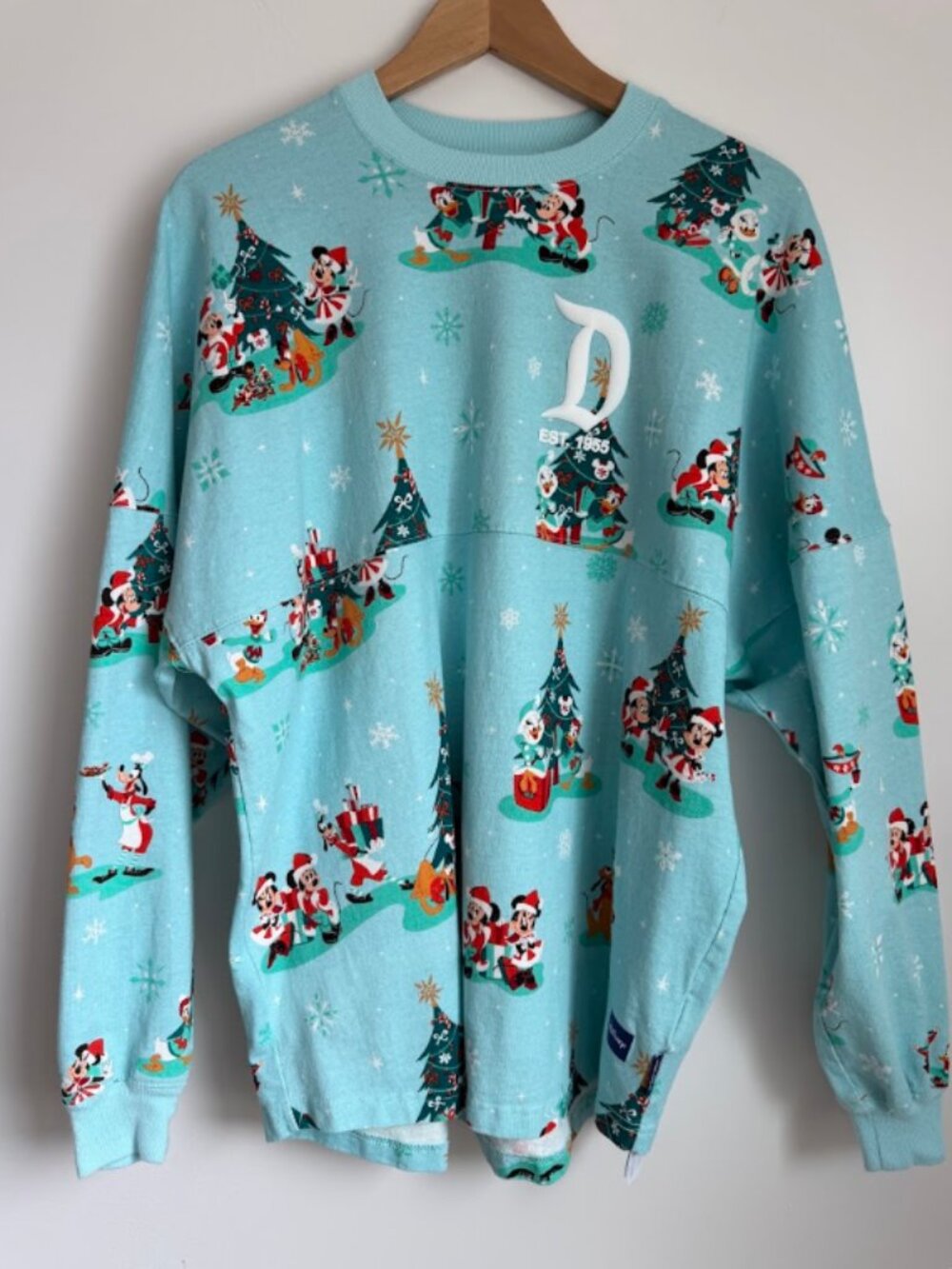 Disneyland 2023 Christmas Holiday Spirit Jersey Santa Mickey Oversized Size (M)
